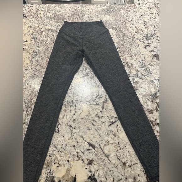 Lululemon/Alo-Lululemon Crop Leggings Gray Black size 4 and Alo Yoga XS bundle - Picture 5 of 6